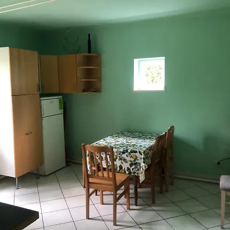 Apartment Dani Vendeghaz ,miskolctapolca Kiado Szallashely *
